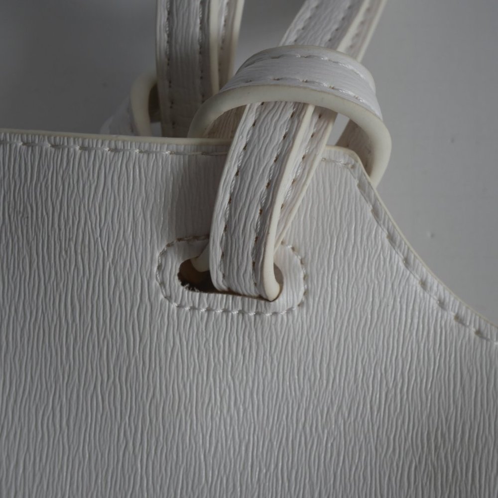 Neiman Marcus White Shoulder Bag - Picture 10 of 11